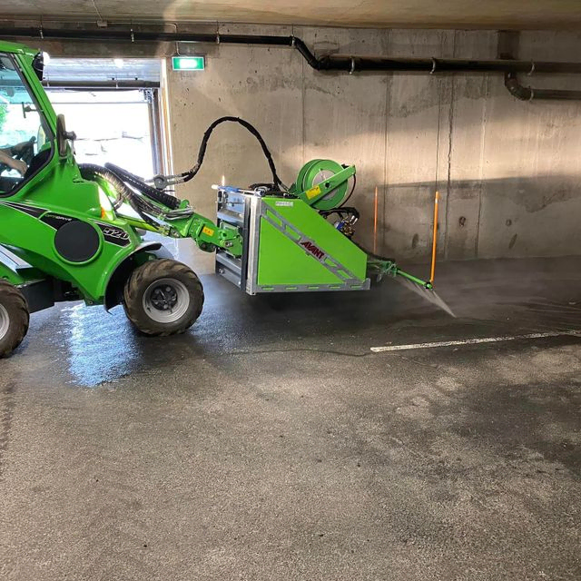 Bil med vaskeutstyr